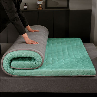 ゆったりと快適な睡眠のためにジェルメモリーフームのカスタムマットレス